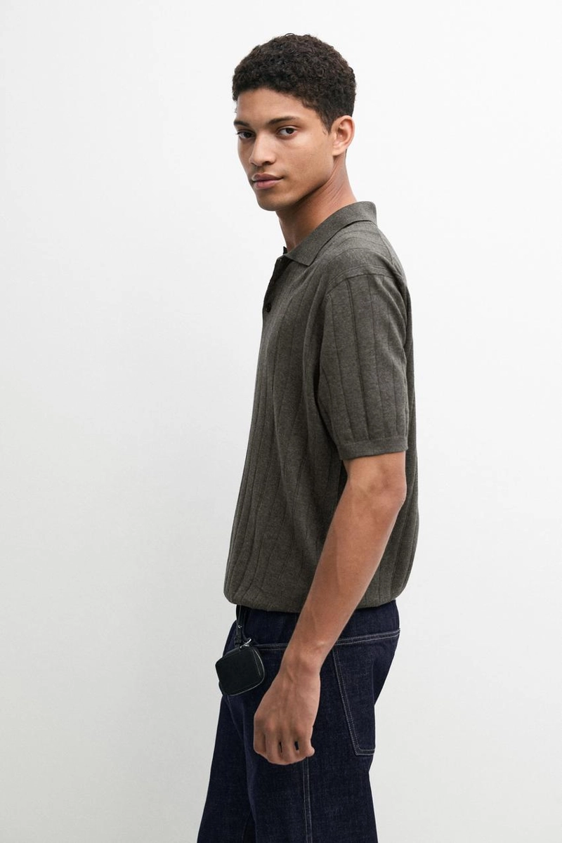 Поло из вязаного хлопково-леняного микса с короткими рукавами