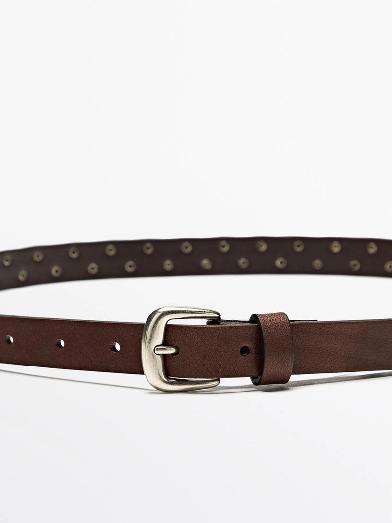Кожанный ремень из нубука с деталями в виде заклепок