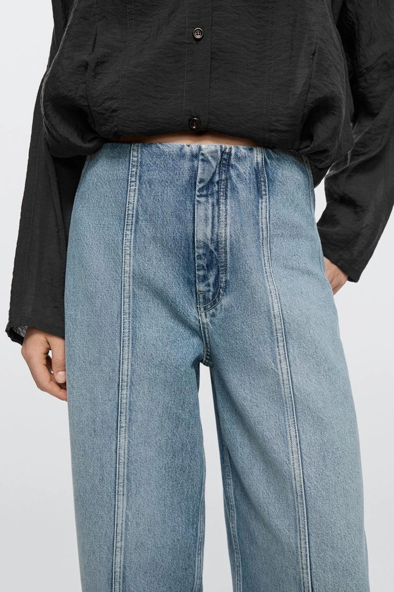 Джинсы широкие силуэта barrel с деталями швов
