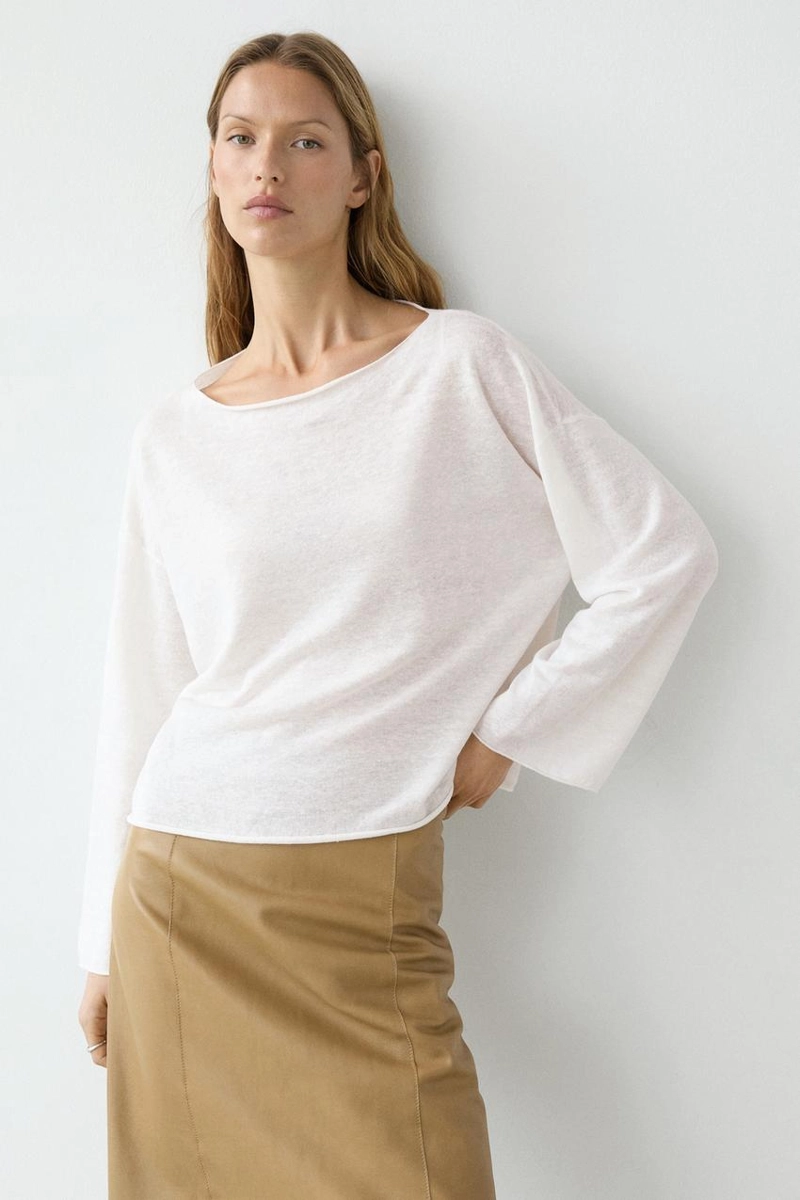 Пуловер из льна с лодочкой