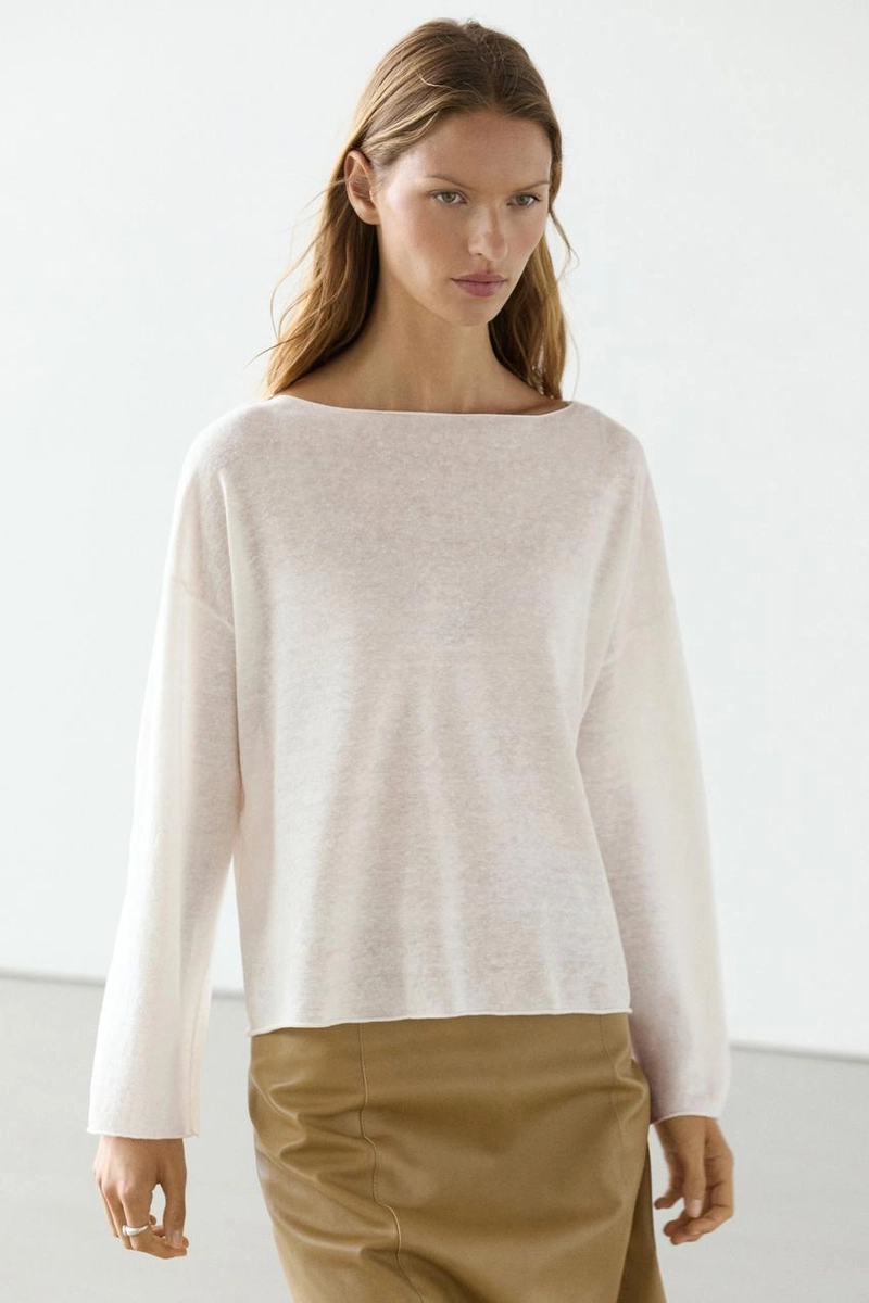 Пуловер из льна с лодочкой