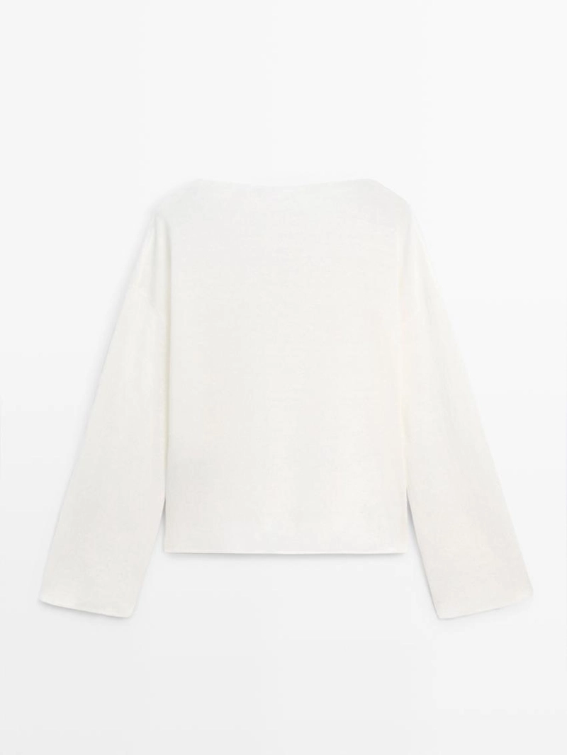 Пуловер из льна с лодочкой