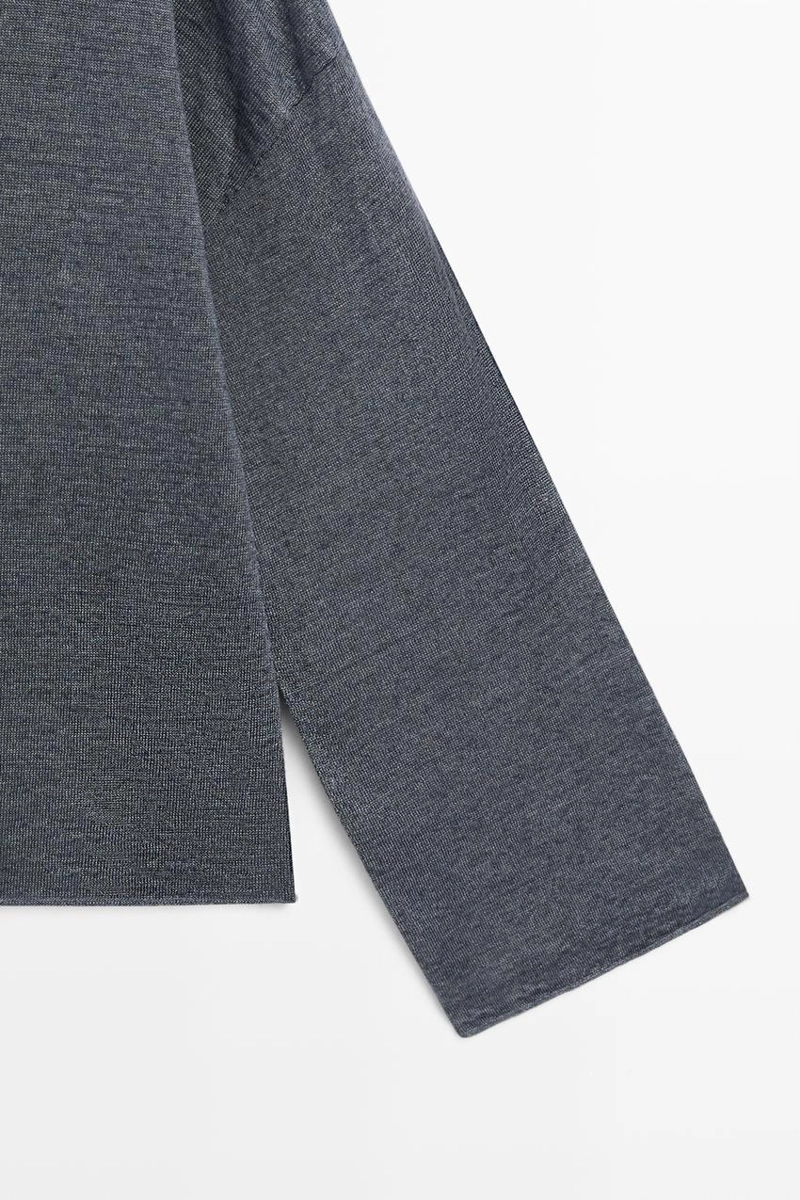 Свитер из льна с лодочкой