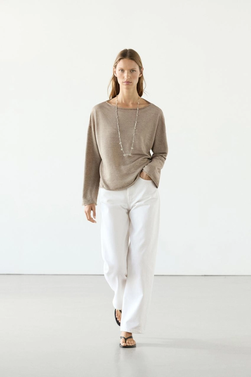 Пуловер с лодочкой из льна