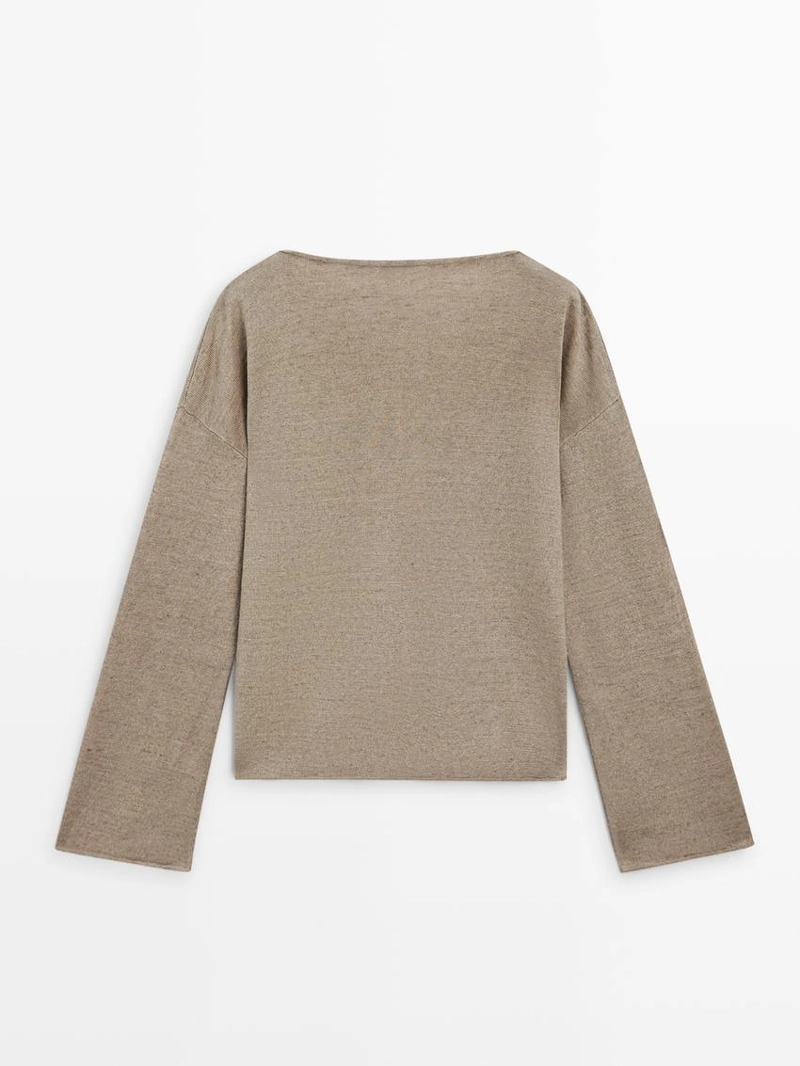 Пуловер с лодочкой из льна