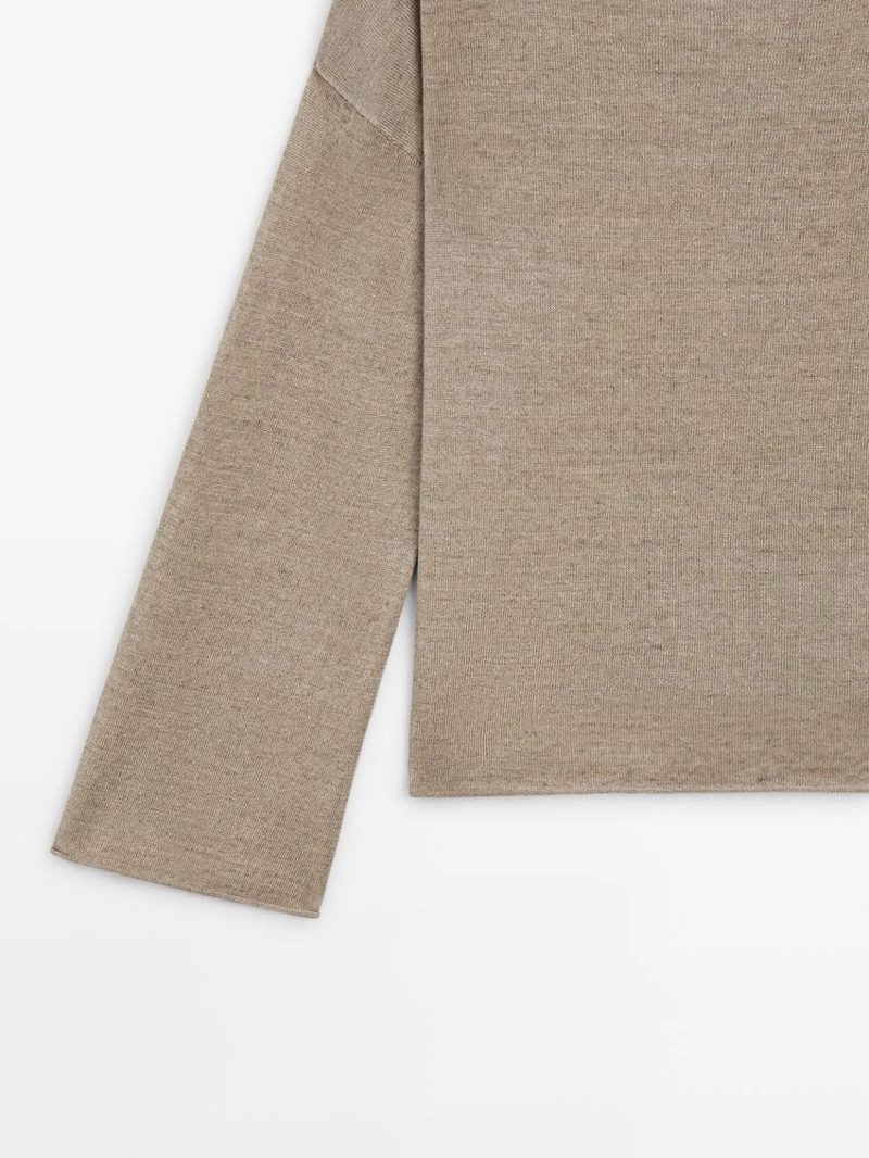 Пуловер с лодочкой из льна