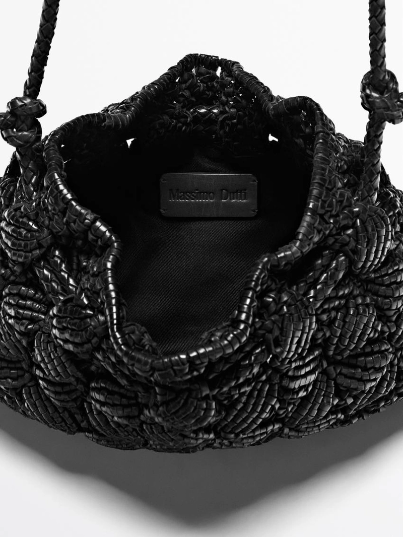 Сумочка-клатч из нубука с макраме