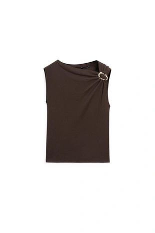 Топ с асимметричным воротником и деталями из страз- Заказать в России