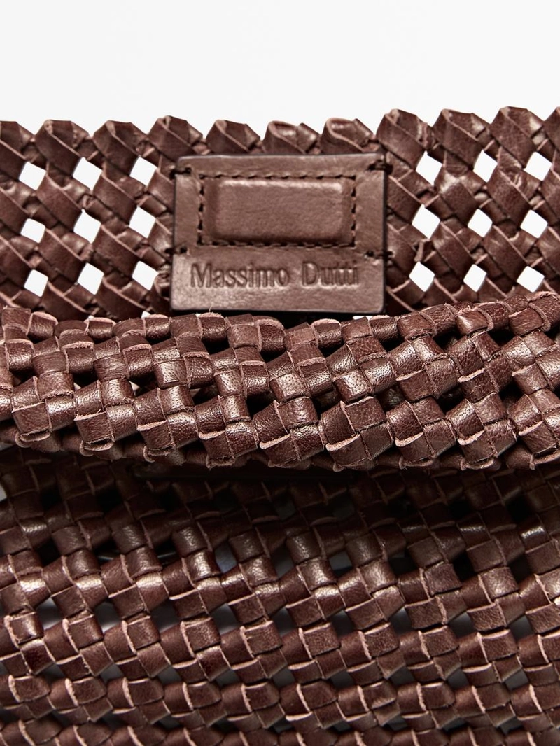 Плетеная мини-сумка из кожи