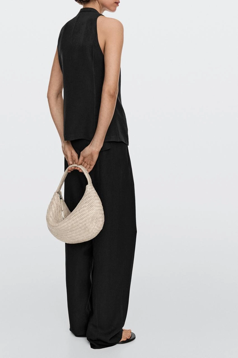 Сумка полумесяц из плетеной кожи