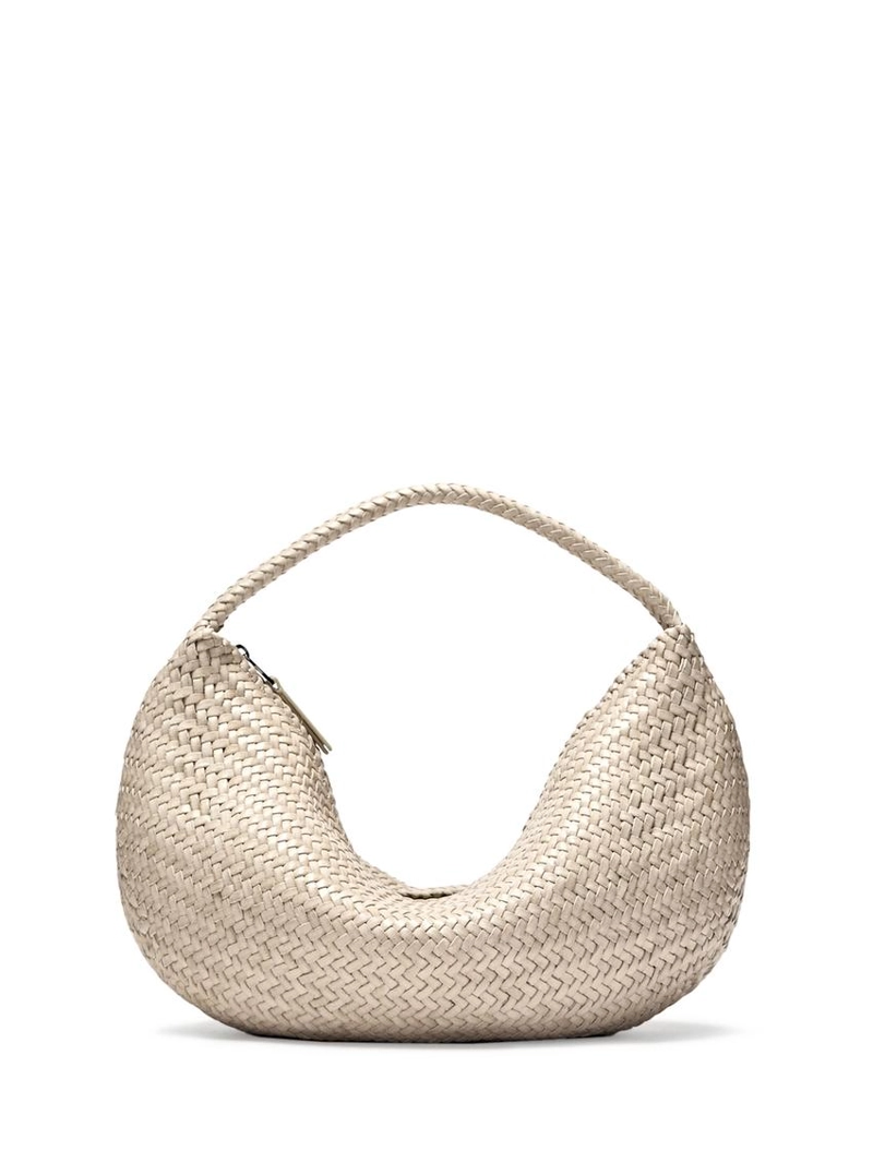 Сумка полумесяц из плетеной кожи