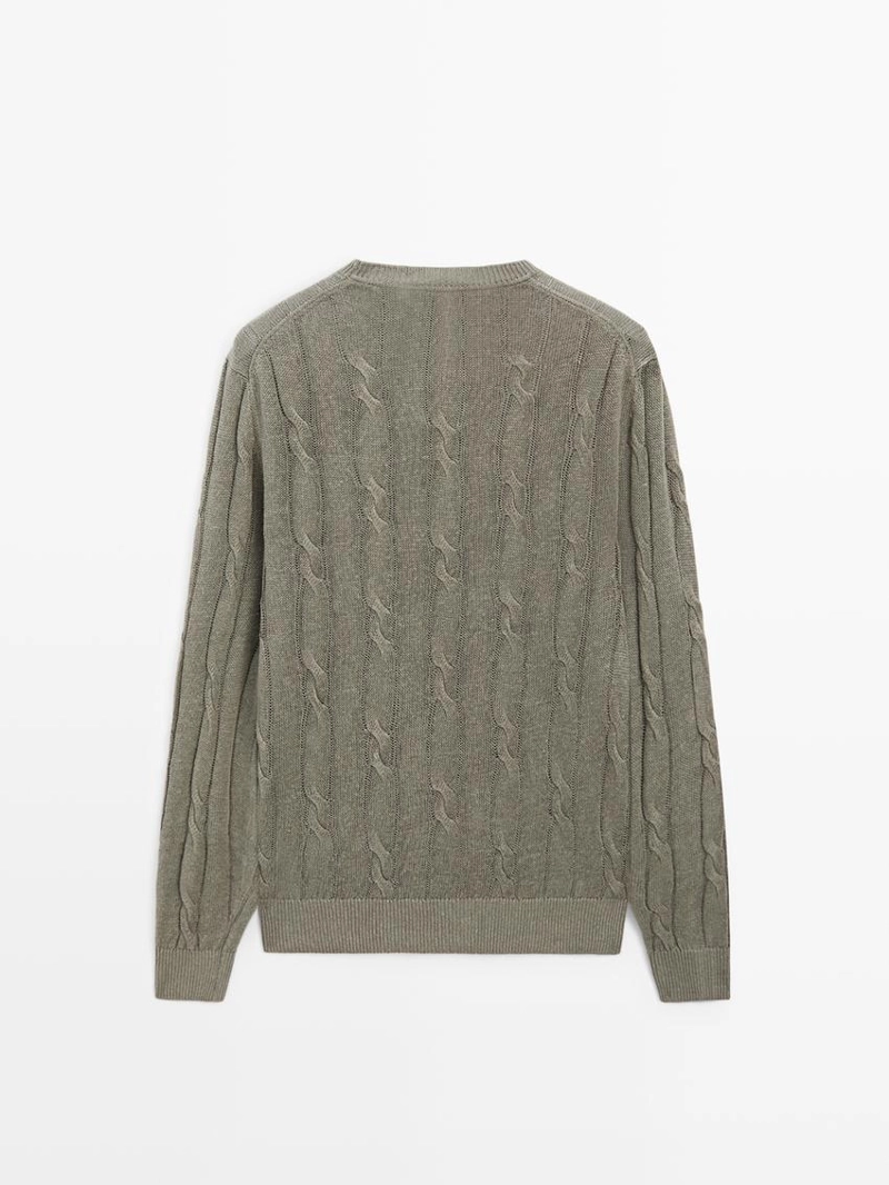 Пуловер с косами из льна