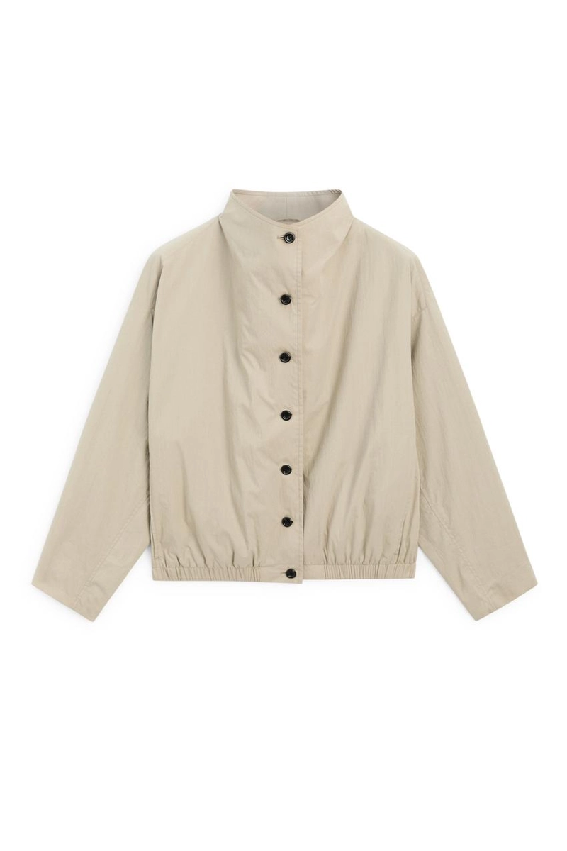 Бомбер с узким воротником