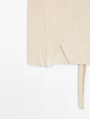 Топ с перекрестными лямками и деталью на плече- Заказать в России