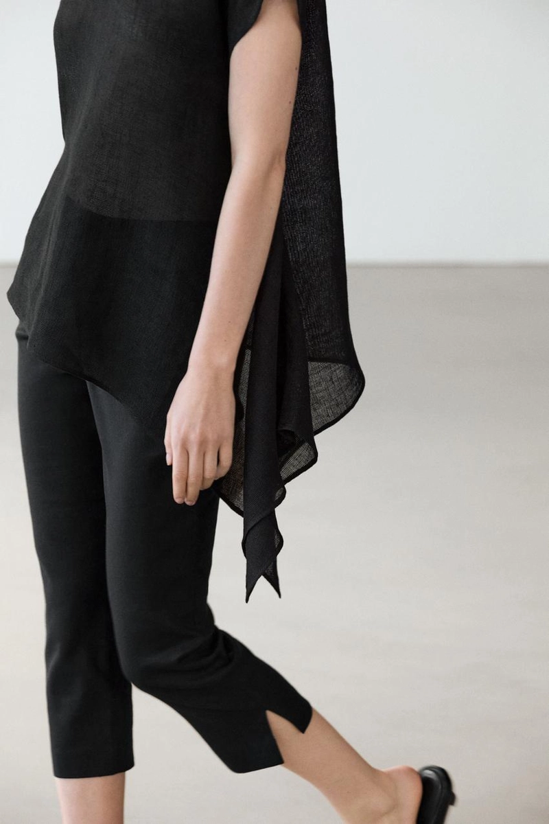 Топ из льна с ассиметричным подолом