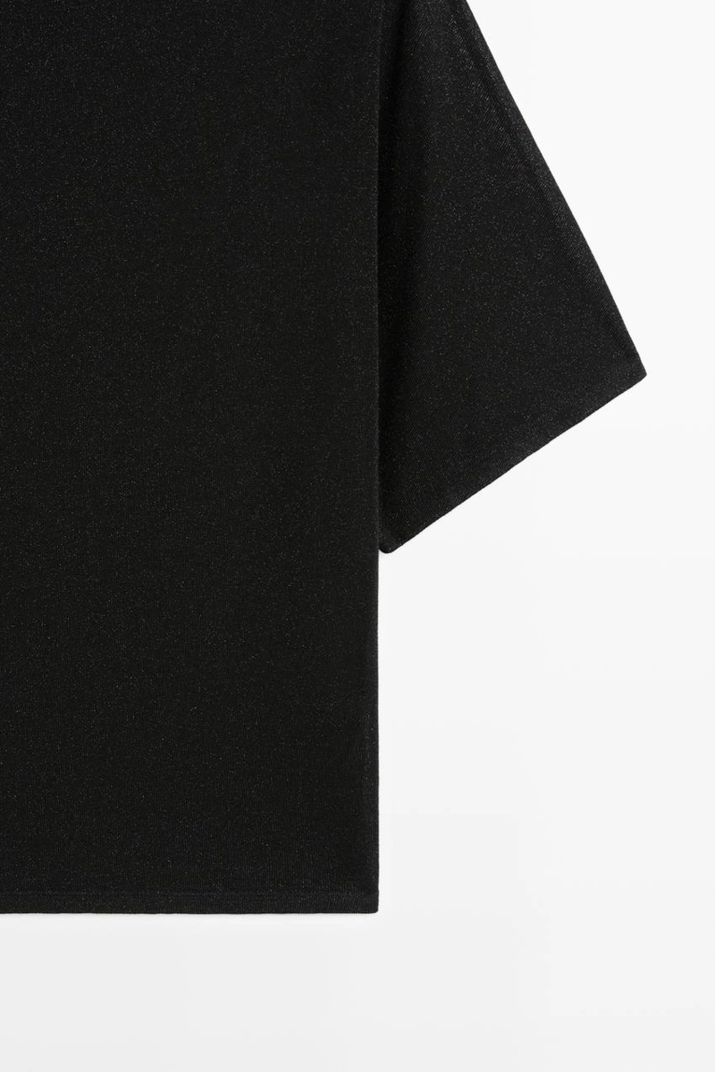 Легкая асимметричная металлизированная футболка