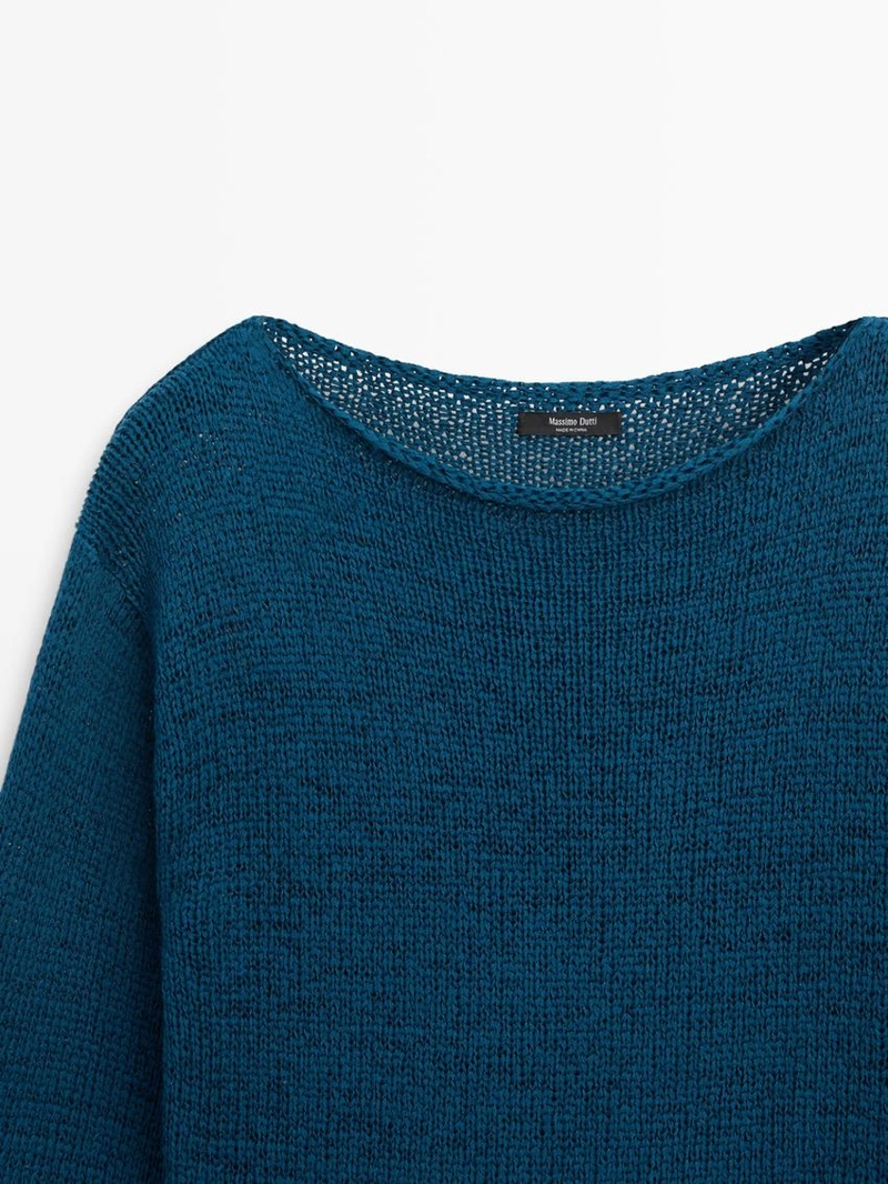 Свитер из хлопкового микса с вырезками