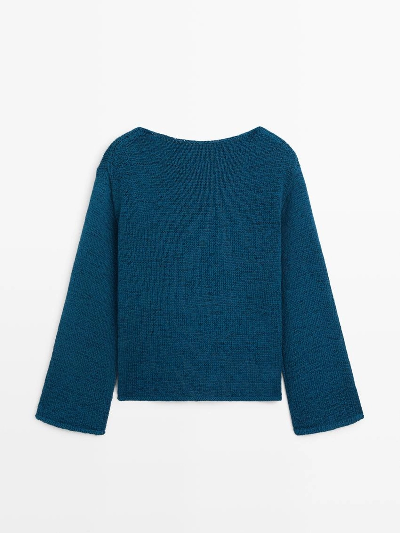 Свитер из хлопкового микса с вырезками