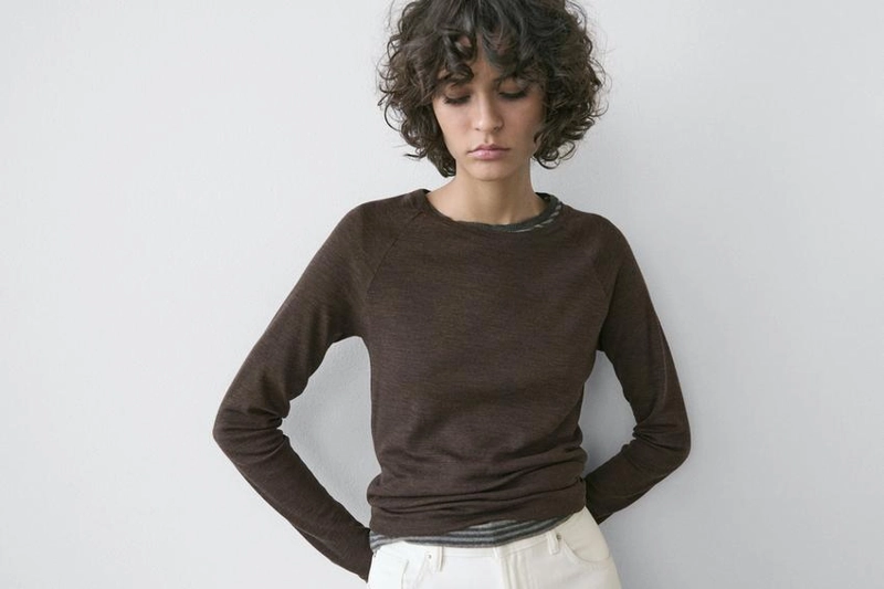 Водолазка из шерсти с реглановыми рукавами