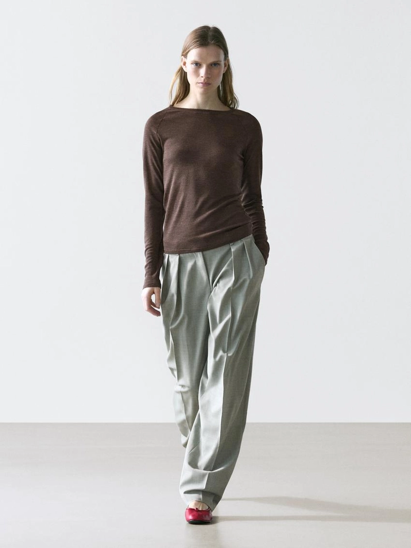 Водолазка из шерсти с реглановыми рукавами