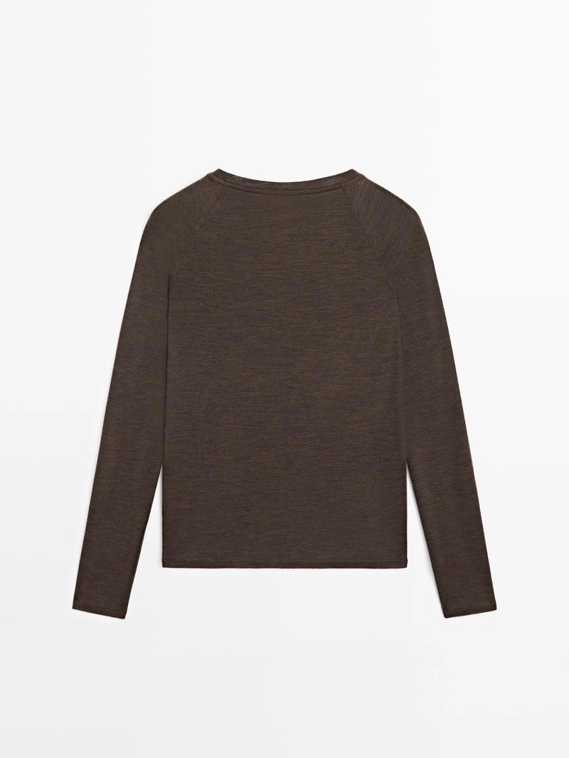 Водолазка из шерсти с реглановыми рукавами