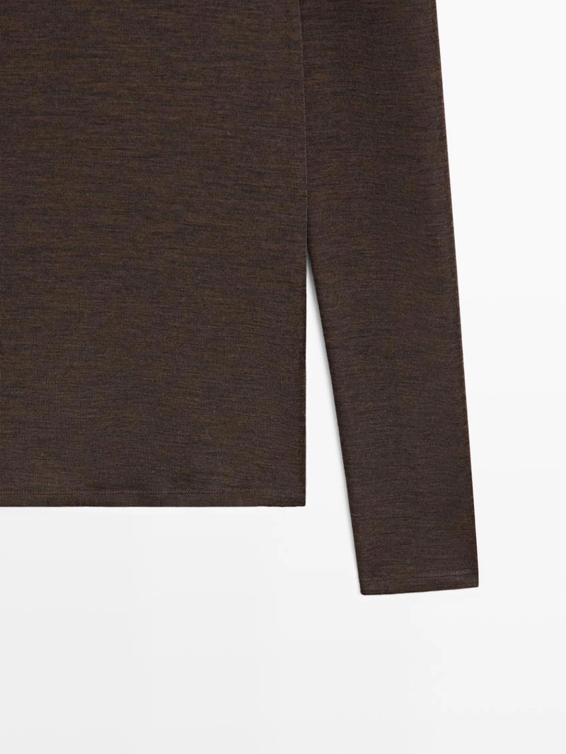 Водолазка из шерсти с реглановыми рукавами