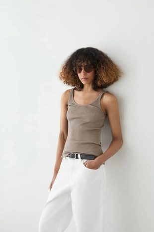 Топ на бретелях из ребристого шелкового микса- Заказать в России
