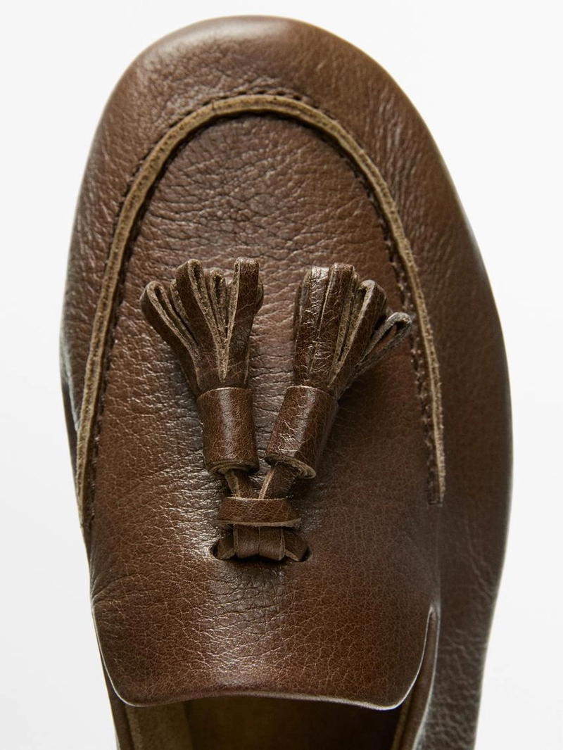 Лоферы с кожаными кисточками