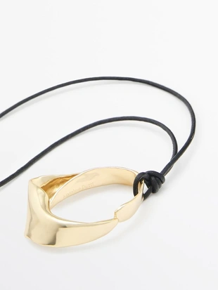 Кожаное ожерелье с неровным кулоном- Заказать в России