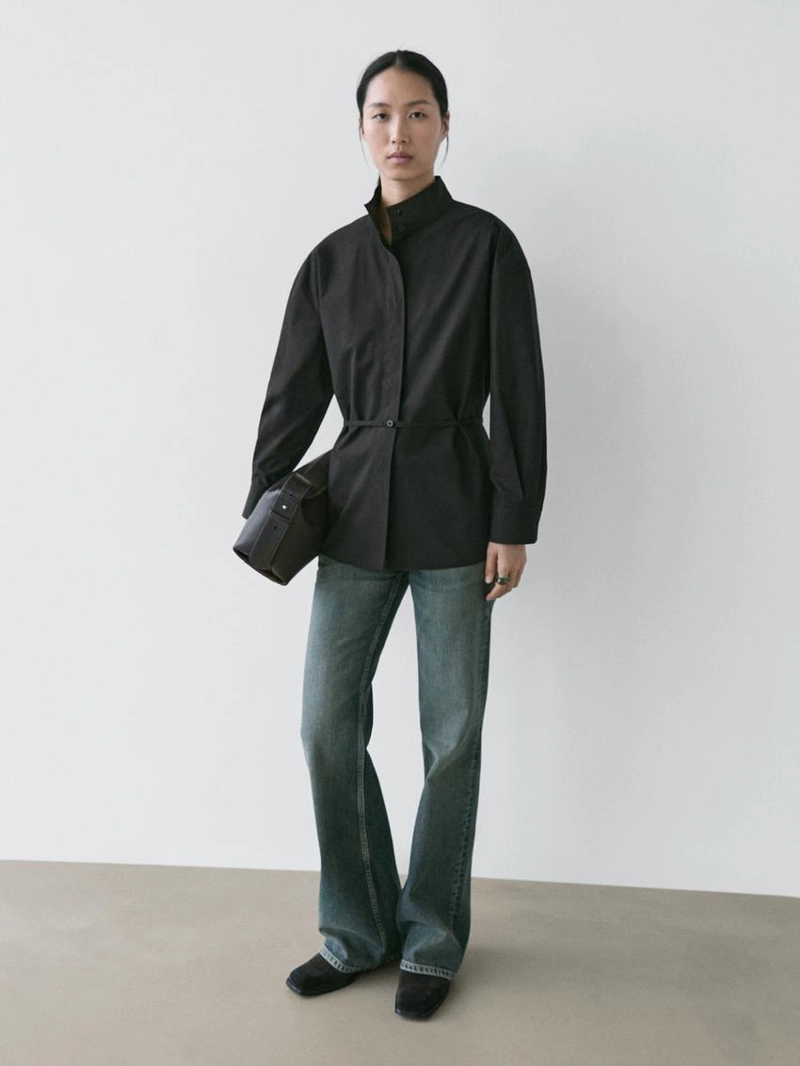 Рубашка с высоким воротником и деталями ленты