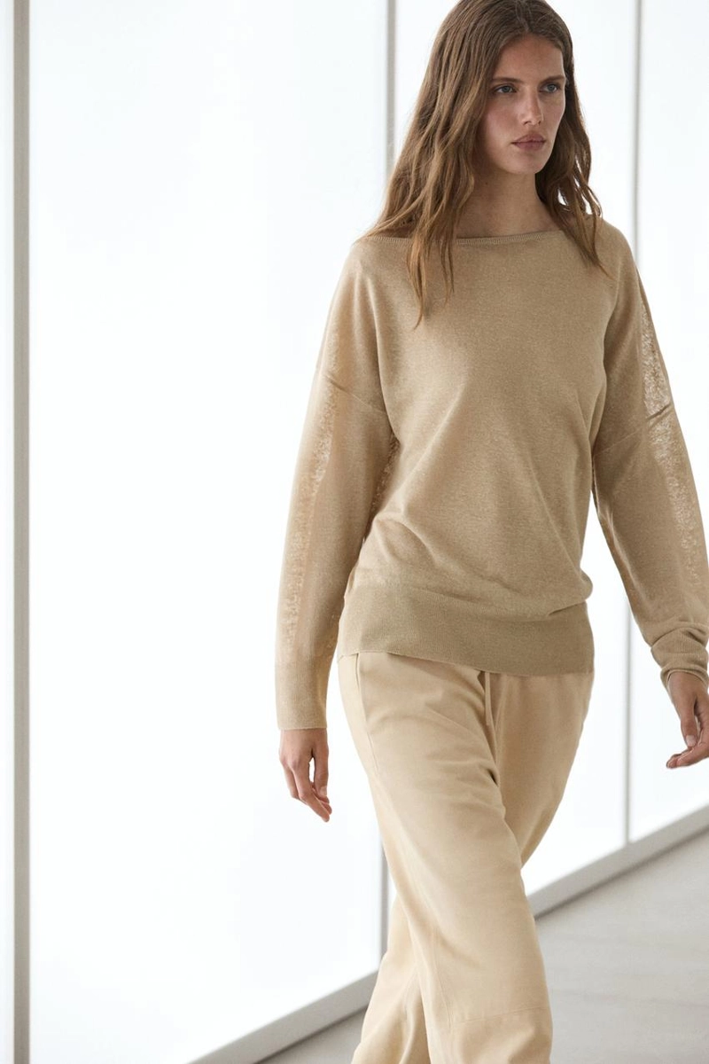 Теплый свитер из 100% льна с открытыми плечами