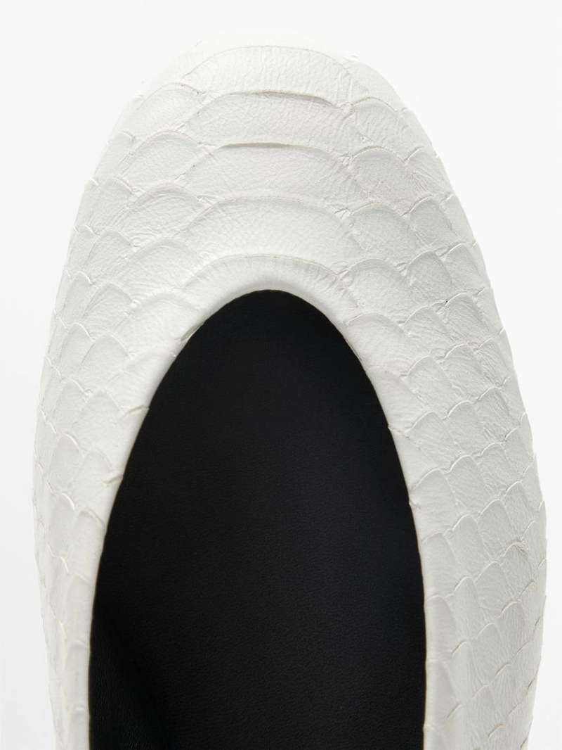 Туфли-балетки с деталями из кожи