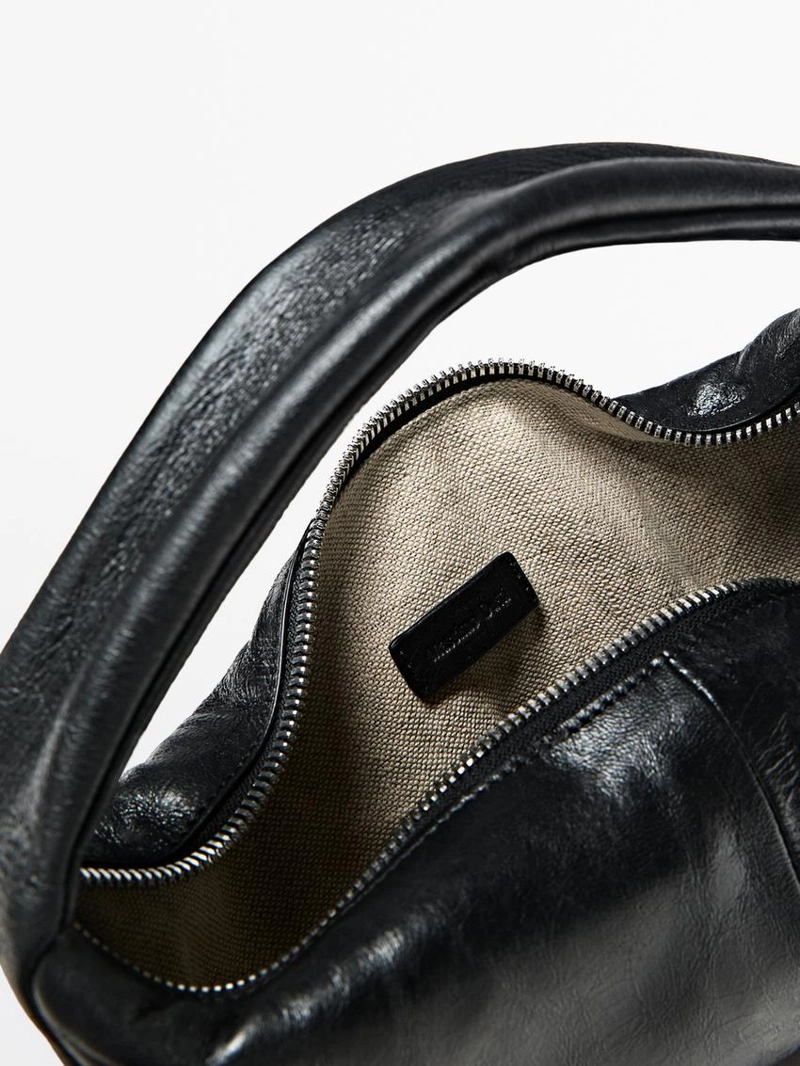 Сумка мини-полумесяц из кожи нубука