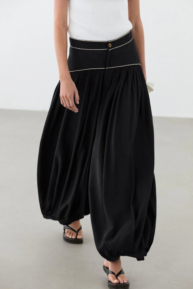 Брюки с контрастным швом