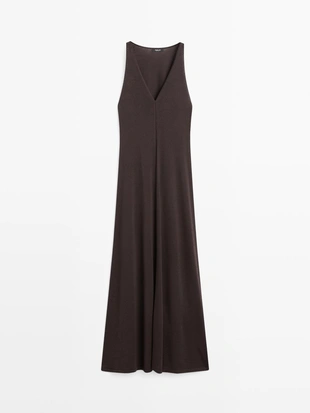 Платье миди с расклешенным v-образным вырезом- Заказать в России