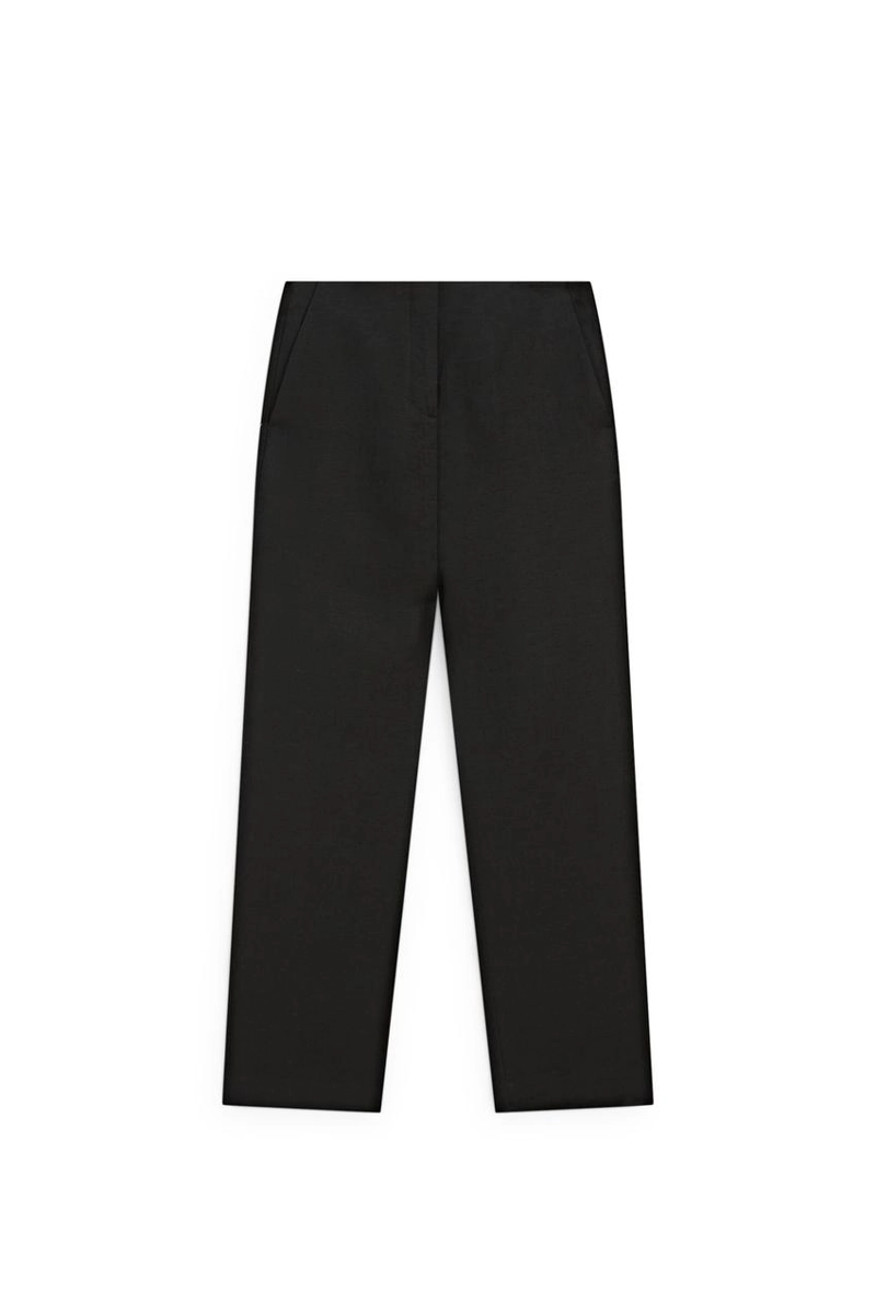 Прямые льняные брюки со свободным кроем