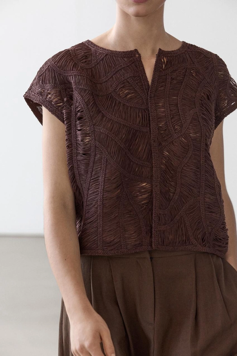 Жилет вязаный крючком