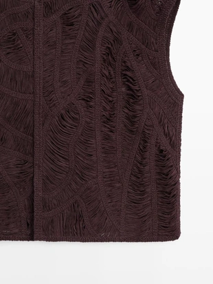 Жилет вязаный крючком- Заказать в России