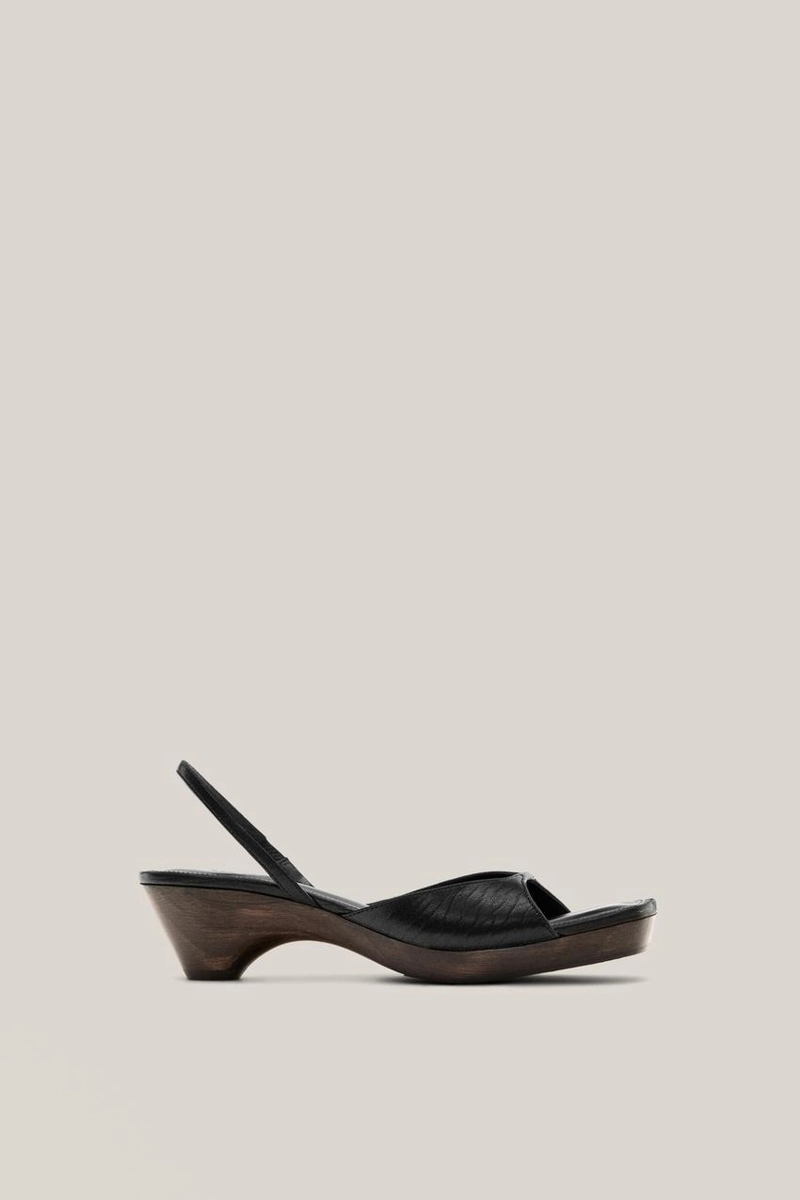 Сандалии на деревянном каблуке - limited edition