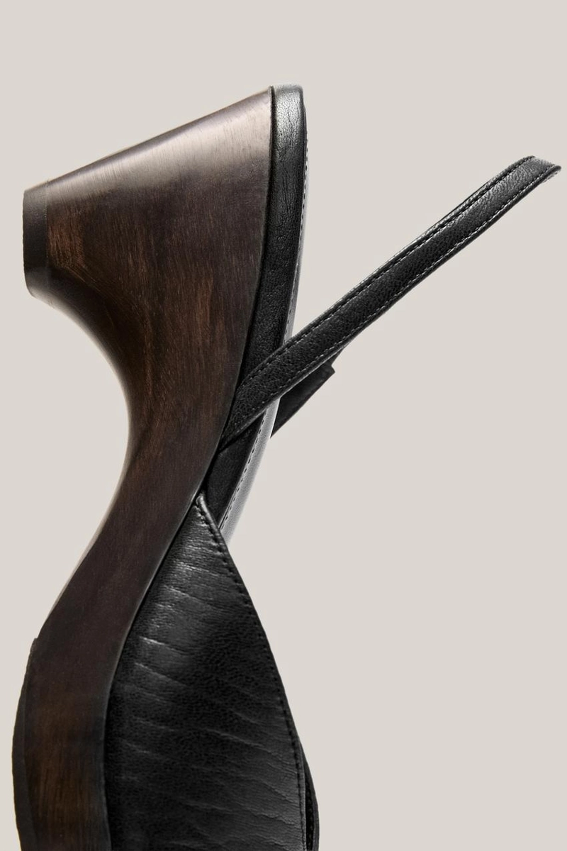 Сандалии на деревянном каблуке - limited edition