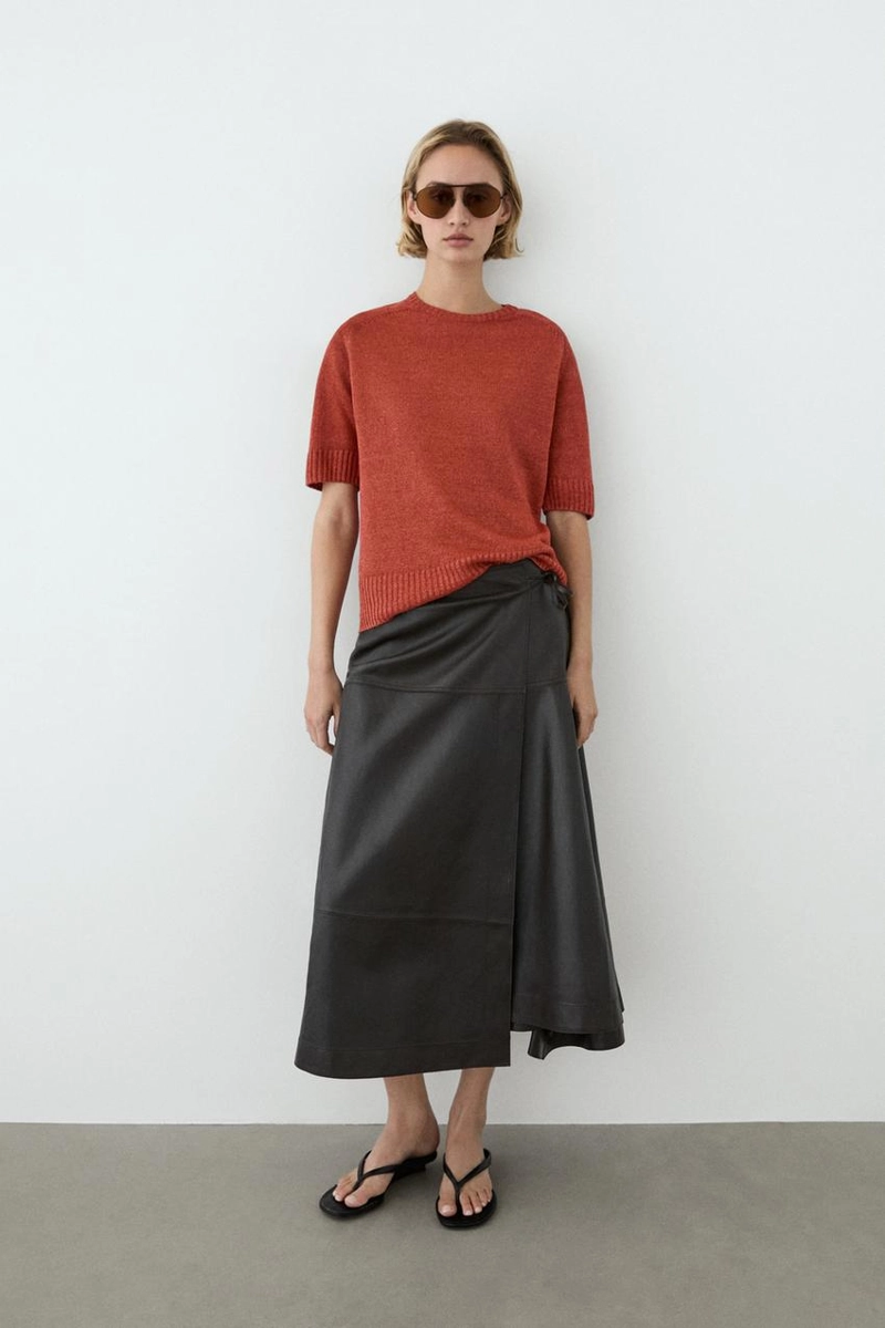 Пуловер с короткими рукавами из льняной пряжи