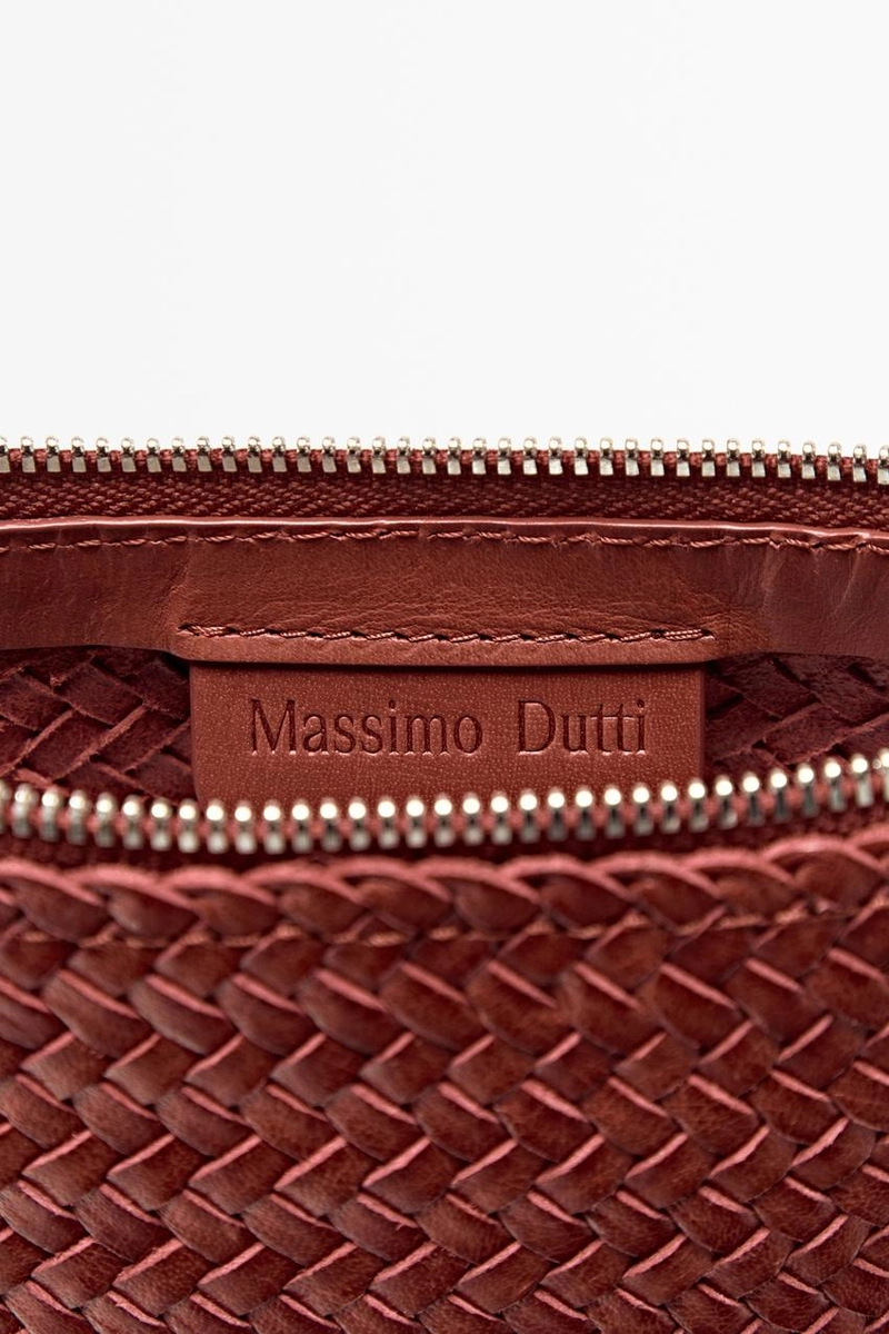 Сумочка-клатч из плетеной кожи наппа