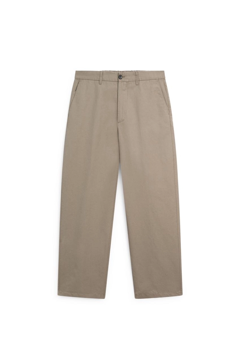 Брюки чино из хлопка и льна с посадкой бочонок