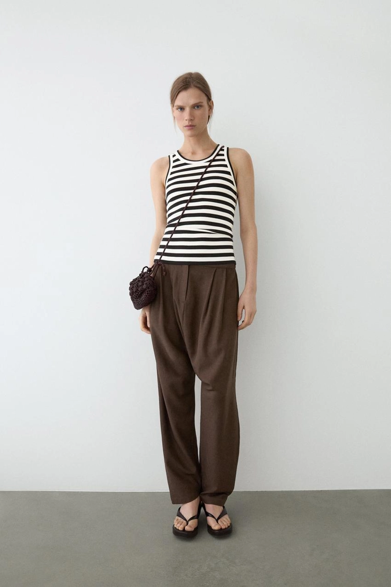 Майка без рукавов с полосатым узором