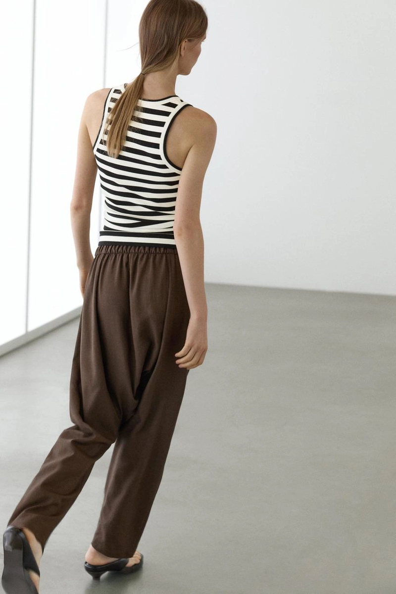 Майка без рукавов с полосатым узором