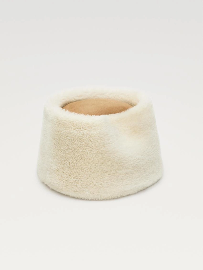 Кожаная шапка с двухсторонней отделкой