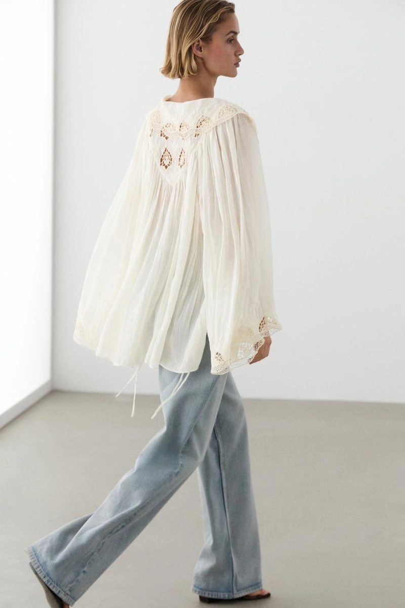 Вышитая блузка в полупрозрачной ткани