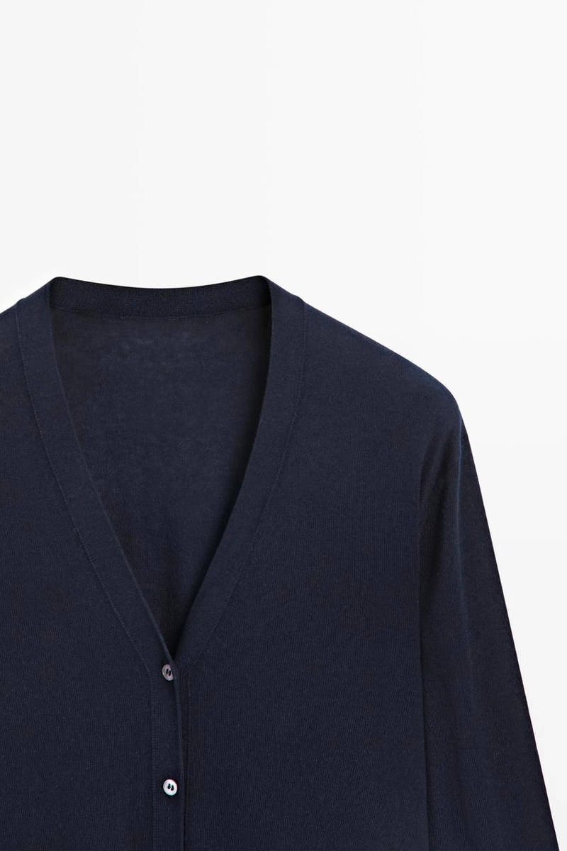 Боди из шелкового смесового материала и брюки из льняного смесового материала