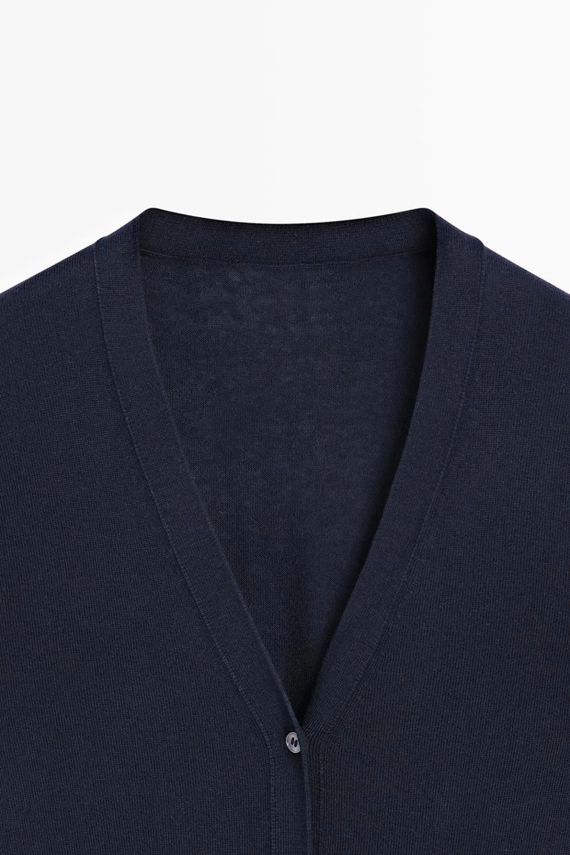 Боди из шелкового смесового материала и брюки из льняного смесового материала