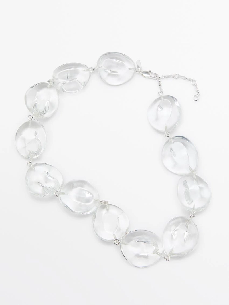 Колье из стеклянных частей